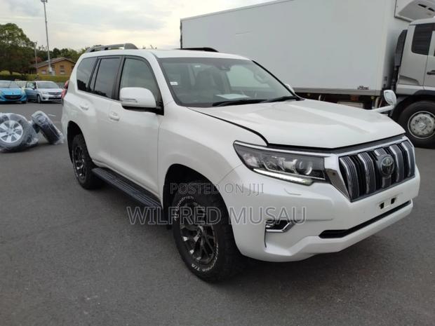 Toyota Land Cruiser Prado 2.8 2021 White
