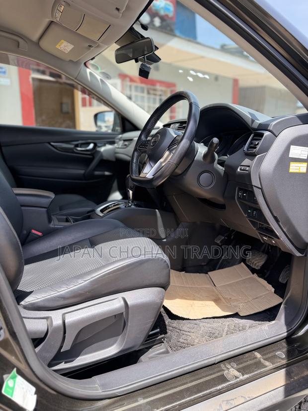 Nissan X-Trail 2.0 Petrol FWD 2018 Brown