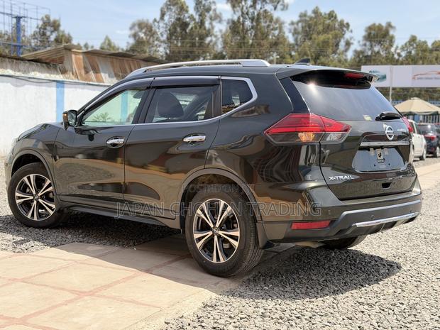 Nissan X-Trail 2.0 Petrol FWD 2018 Brown