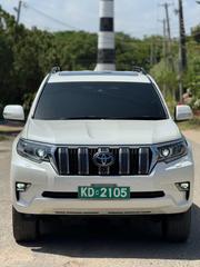Toyota Land Cruiser Prado 2.8 2023 White for sale