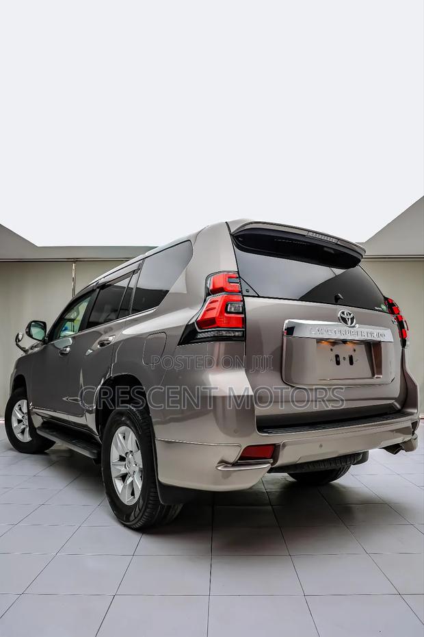 Toyota Land Cruiser Prado 2019 Brown