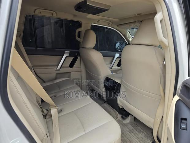 Toyota Land Cruiser Prado 2.7 2019 White