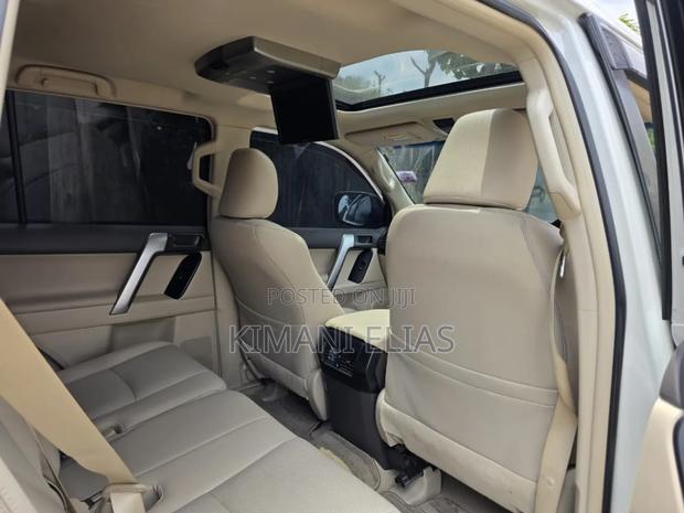 Toyota Land Cruiser Prado 2.7 2019 White