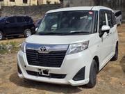 Toyota Roomy 1.0 FWD 2019 White for sale