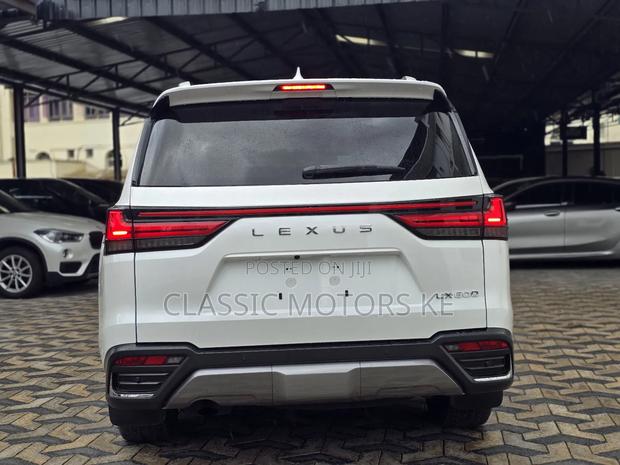 Lexus LX 600 2024 White