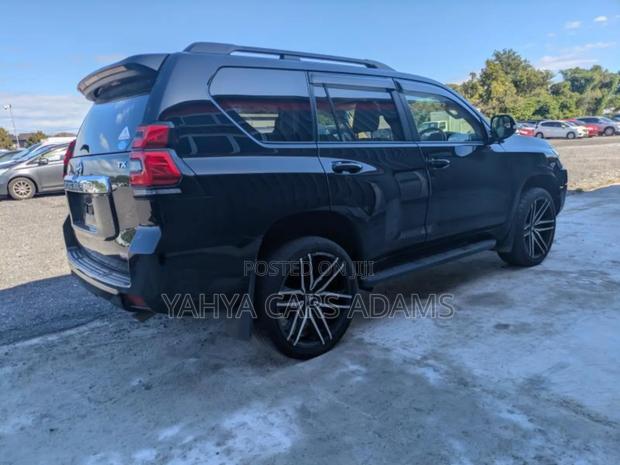 Toyota Land Cruiser Prado 2019 Black