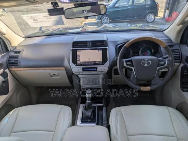 Toyota Land Cruiser Prado 2019 Black