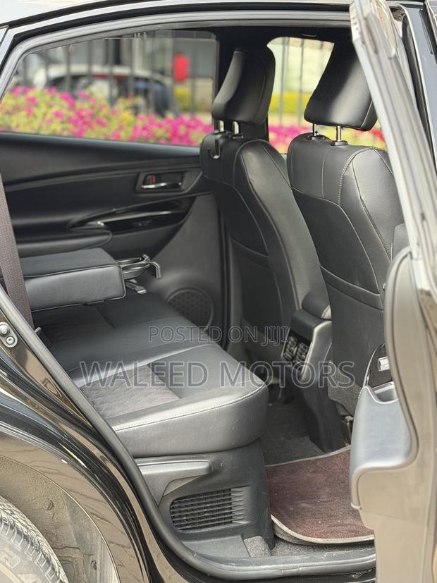 Toyota Harrier 2.0 2020 Black