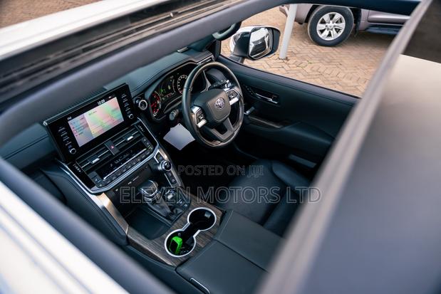Toyota Land Cruiser 3.3 Diesel 4WD 2022 White