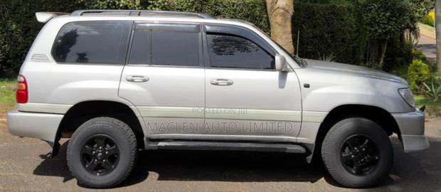 Toyota Land Cruiser 2003 Silver