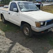Toyota Hilux 2000 White for sale
