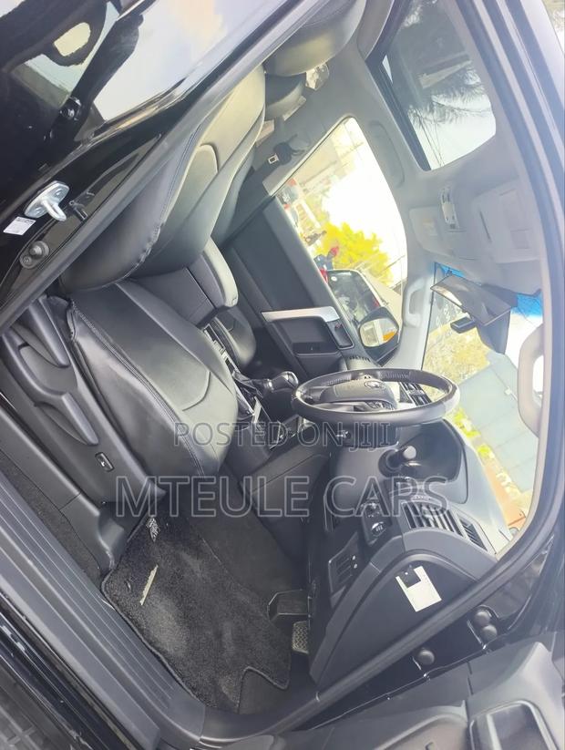 Toyota Land Cruiser Prado 2019 Black
