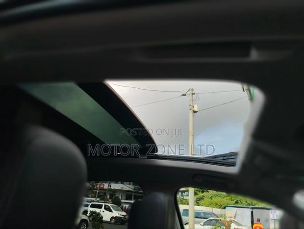 Volkswagen Touareg 2021 Beige