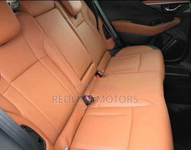 Subaru Outback 2023 Brown