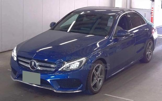 Mercedes-Benz C180 2018 Blue