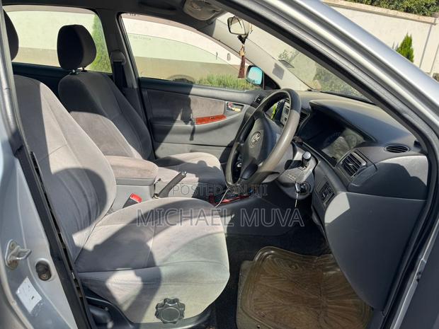 Toyota Corolla 2005 Silver