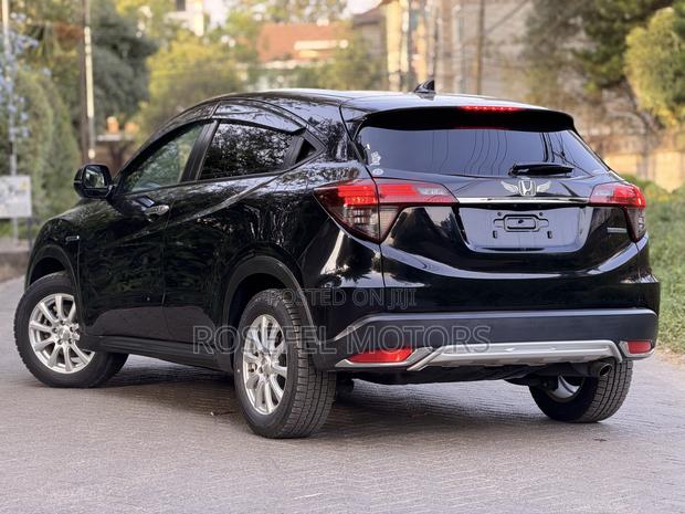 Honda Vezel 1.5 Hybrid 4WD 2018 Black