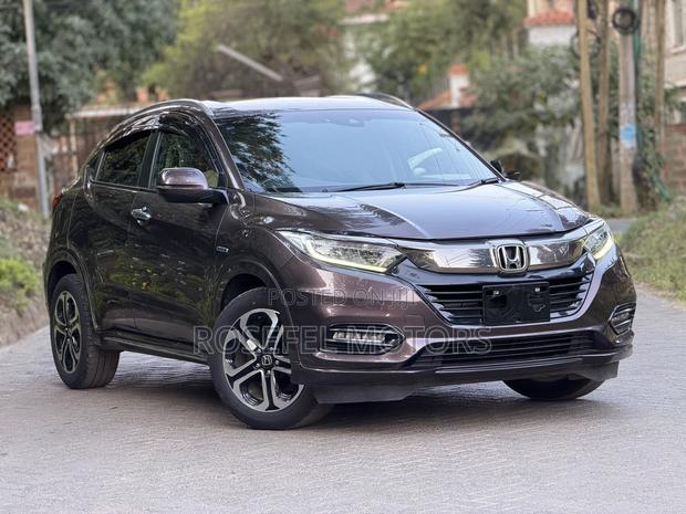 Honda Vezel 1.5 Hybrid 4WD 2018 Ivory