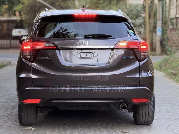 Honda Vezel 1.5 Hybrid 4WD 2018 Ivory