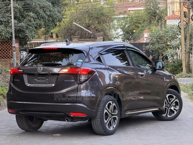 Honda Vezel 1.5 Hybrid 4WD 2018 Ivory