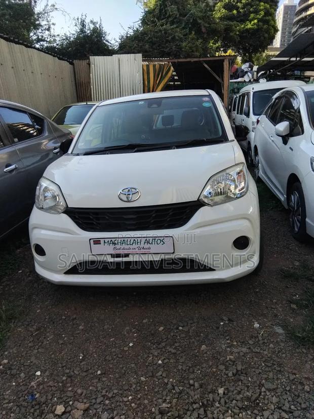 Toyota Passo 1.0 AWD 2018 White