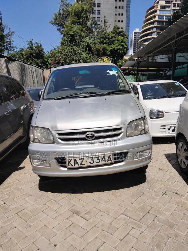 Toyota TownAce Noah 2001 Silver