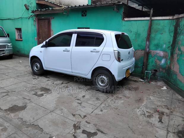Daihatsu Mira 2012 Pearl