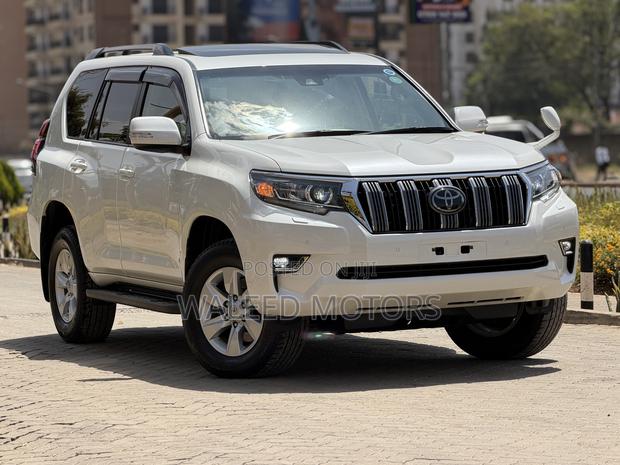 Toyota Land Cruiser Prado 2.7 2019 White