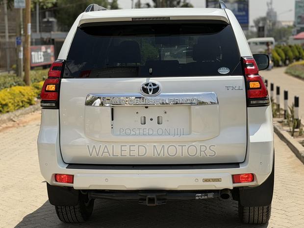 Toyota Land Cruiser Prado 2.7 2019 White