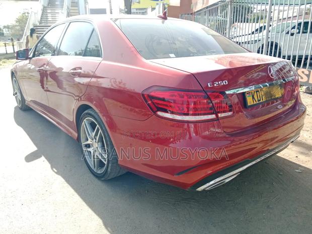 Mercedes-Benz E250 2016 Red