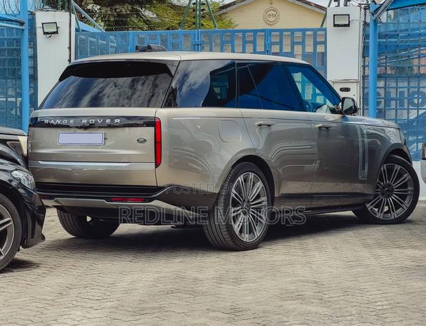 Land Rover Range Rover 2023 Gold