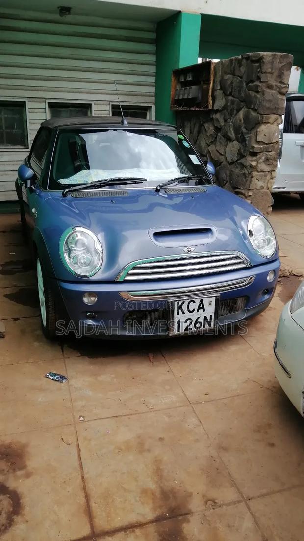 Mini Convertible 2007 Blue