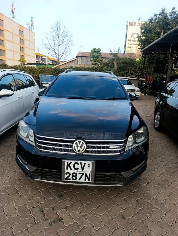 Volkswagen Passat 2012 Black