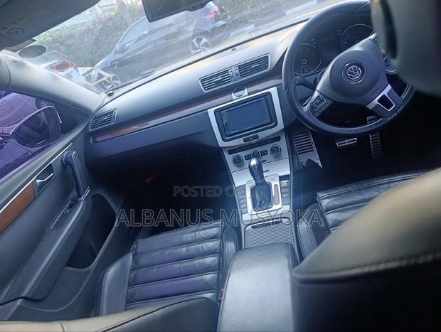 Volkswagen Passat 2012 Black