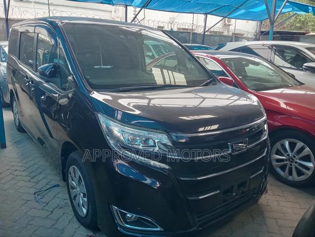 Toyota Noah 2019 Purple