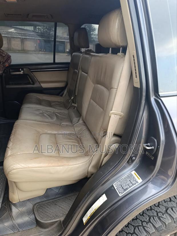 Toyota Land Cruiser 2010 Gray
