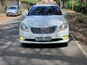 Toyota Crown 2012 White for sale