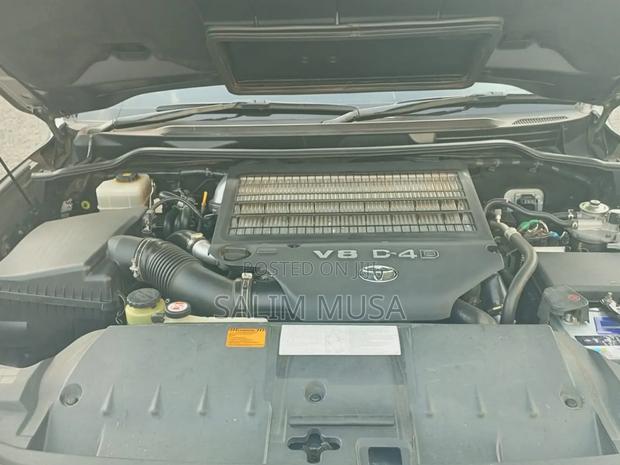 Toyota Land Cruiser 2017 Gray