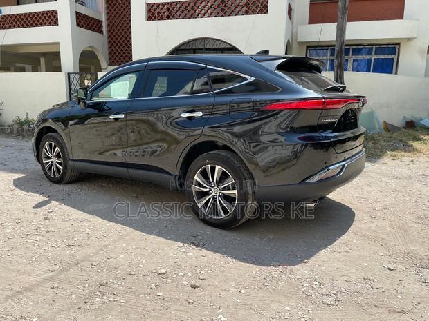 Toyota Harrier 2.0 2020 Black