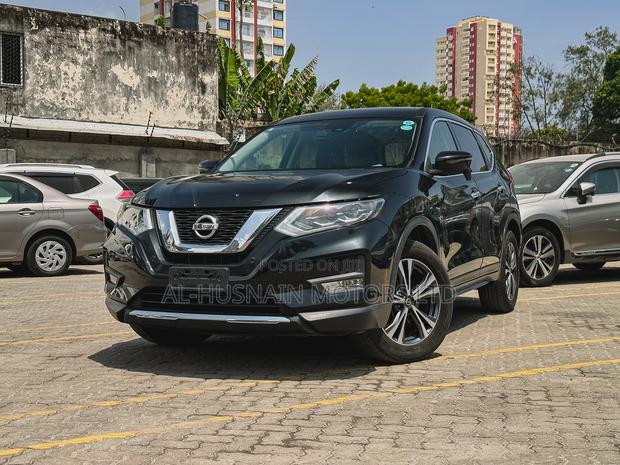 Nissan X-Trail 2.0 Petrol FWD 2018 Black