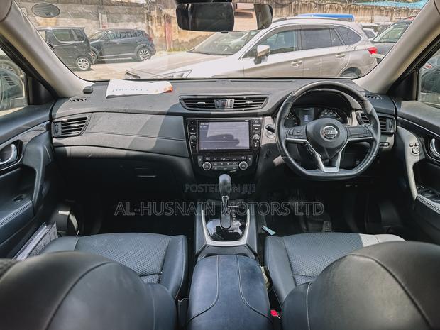 Nissan X-Trail 2.0 Petrol FWD 2018 Black