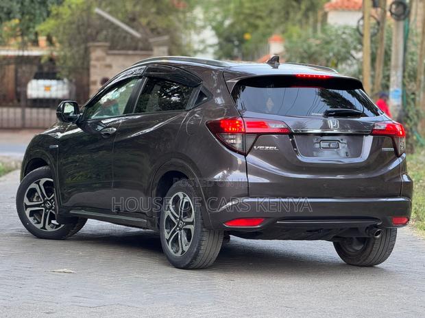 Honda Vezel 1.5 Hybrid 4WD 2018 Ivory