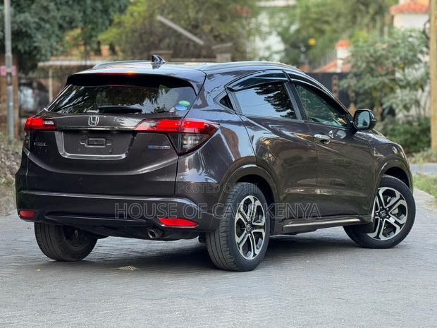 Honda Vezel 1.5 Hybrid 4WD 2018 Ivory