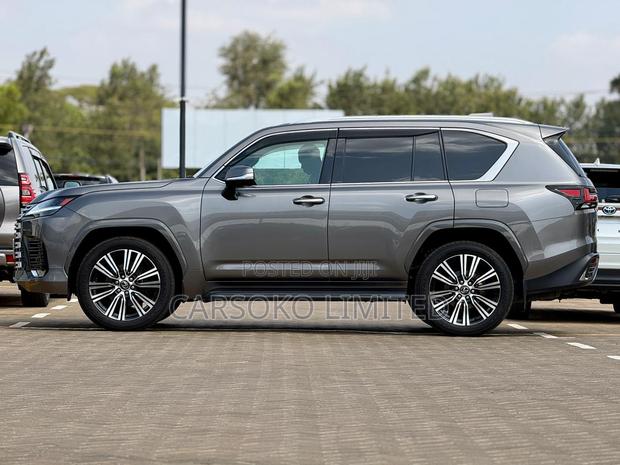 Lexus LX LX 600 2023