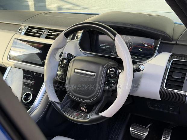 Land Rover Range Rover Sport SVR 4x4 2020 Blue