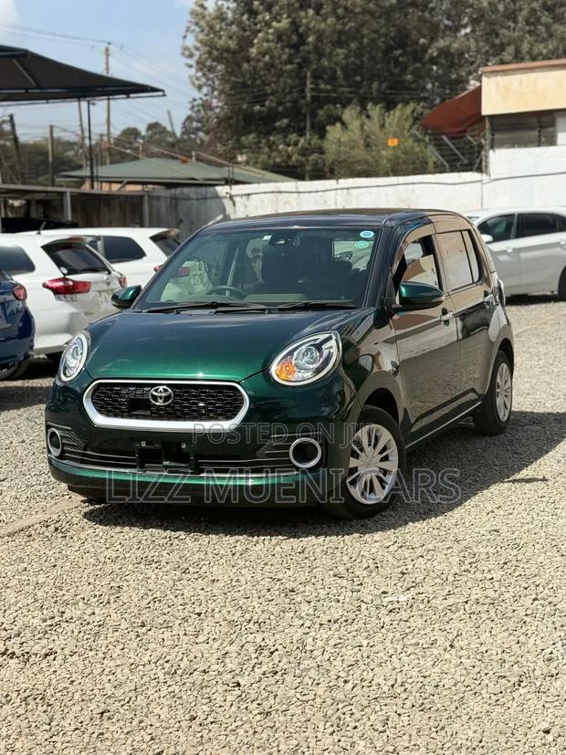 Toyota Passo 1.0 AWD 2018 Green