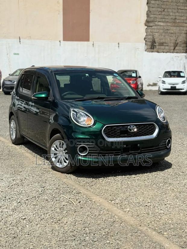 Toyota Passo 1.0 AWD 2018 Green