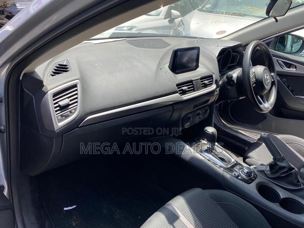 Mazda Axela 2018 Silver