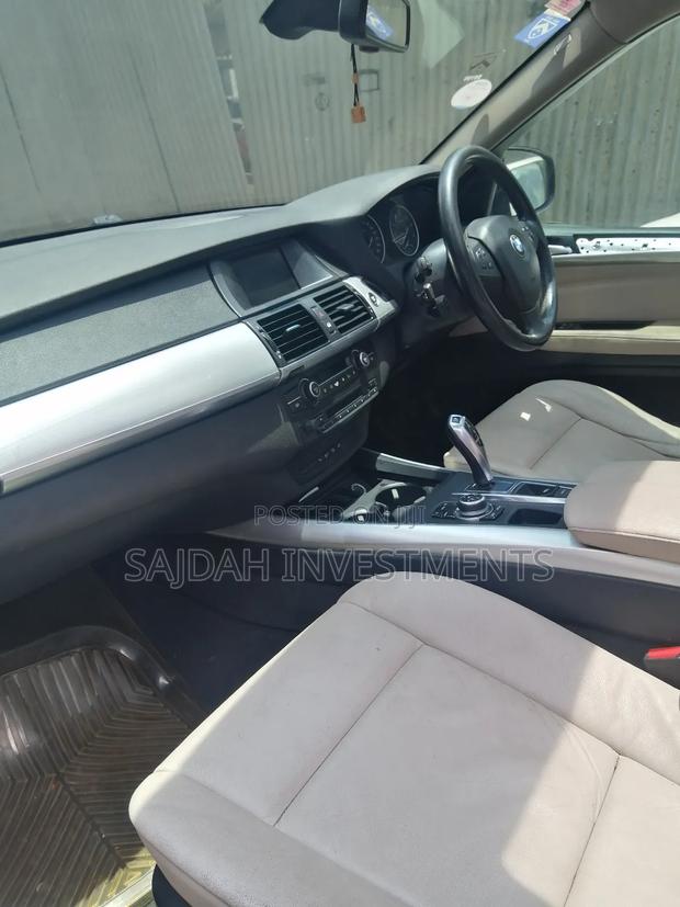 BMW X5 xDrive30i AWD (3.0L 6cyl 6A) 2010 Gray