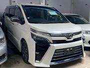 Toyota Voxy 2018 White for sale